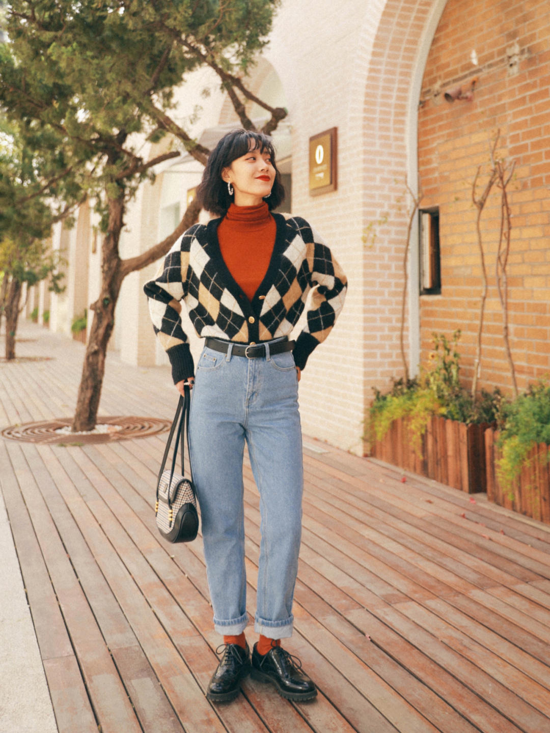 法式风毛衣 冬季就适合穿“法式风毛衣”,这些单品百搭又显气质,美得高级