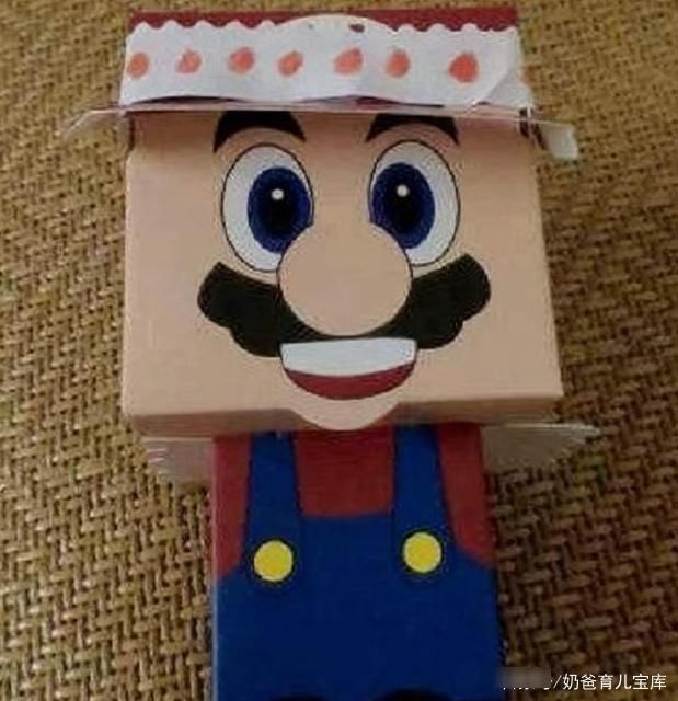 手工|幼儿园孩子互赠礼物,花1千元换回“小纸人”,妈妈:很不公平