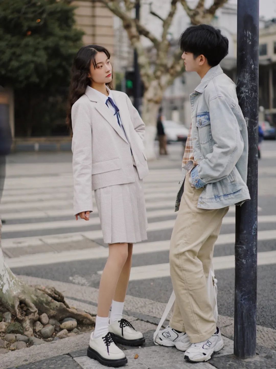 cp|衬衫+裙子、T恤+半裙=小个子夏秋王炸CP，巨洋气