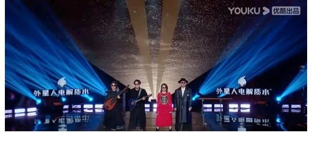 那位奪冠就被拋棄的《好聲音》總冠軍，終于在今年曝火了！