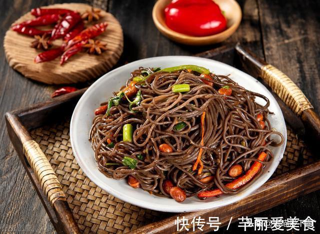 鲜味|蚝油有啥用?哪些菜可以放蚝油?记住“3不宜”,学会别再用错了