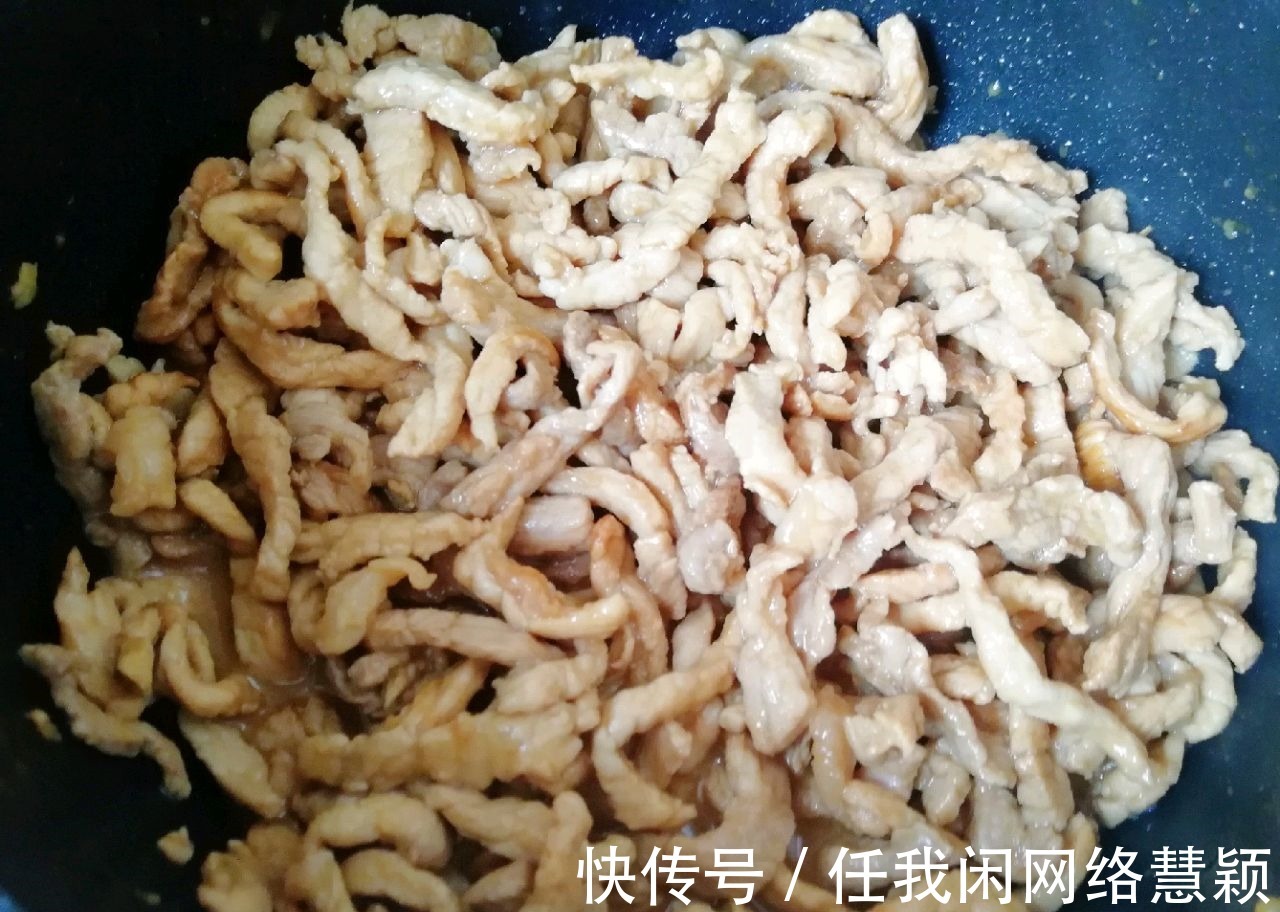 孜然炒肉这样做,满满的烧烤味,焦香脆口,香辣下饭