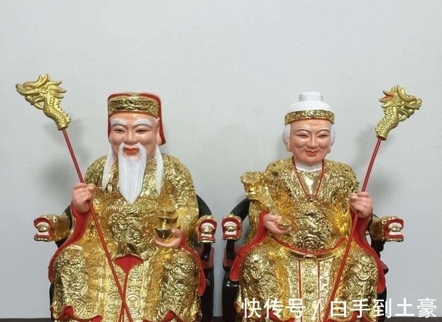 玉皇大帝&世人皆知土地公张德福,却少有人知土地婆,其中有何隐情?