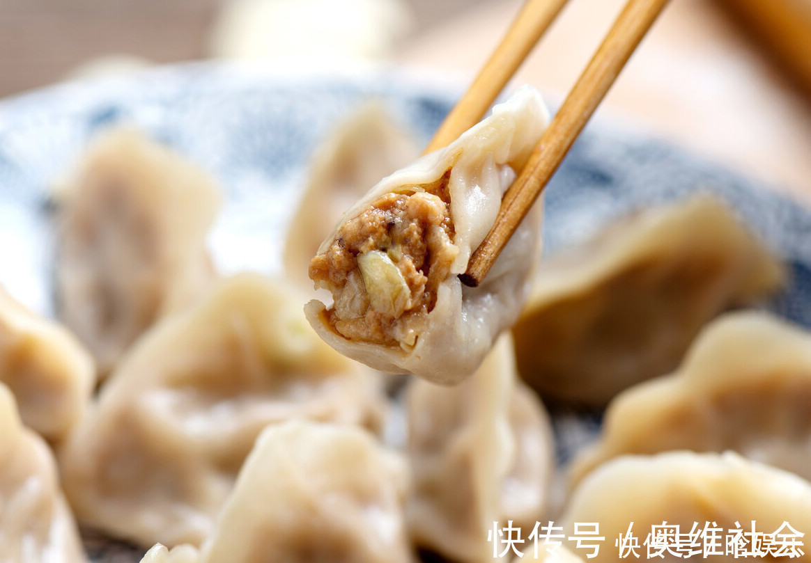 饭店调肉馅怎样去腥加料酒是不对的，大厨教你做法，鲜香无腥味