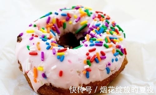 小姐妹都胖了 | 宅在家里，你为什么老想吃甜食