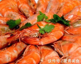腥味|煮大虾,别直接用水煮!换成它,虾肉鲜嫩入味,好吃无腥味,营养