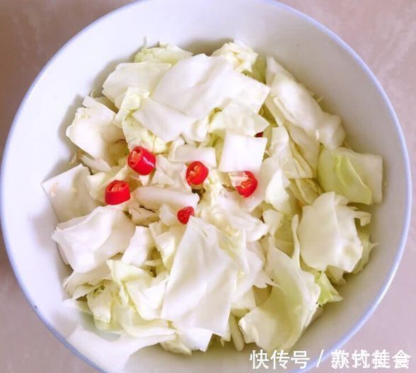 圆白菜|此菜是大鱼大肉的“死对头”，清脂刮油又补钙，越吃越舒服
