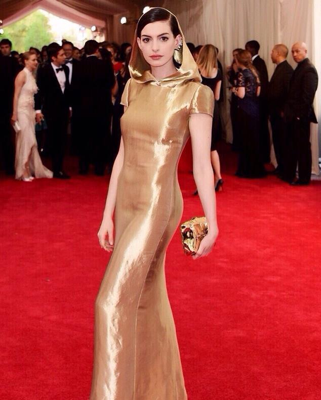 旗袍|不只东方人驾驭! 10位展现旗袍之美的好莱坞女神, 妮可S曲线美翻