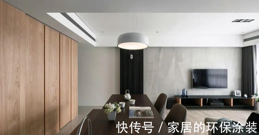 收纳|沙发不靠墙加5㎡收纳区，玄关连餐厅全装柜，100㎡住出豪宅感