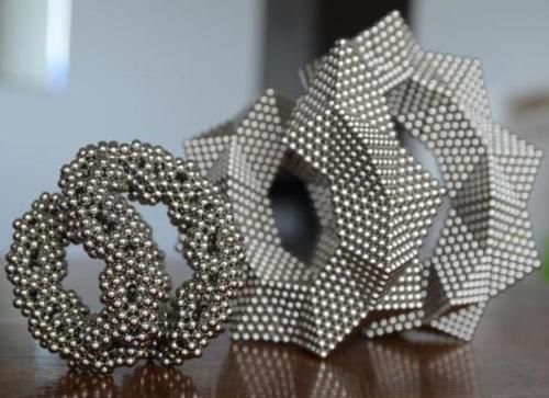 轩轩|30分钟男孩眼珠被“吃光”,罪魁祸首家家都有,家长一定要警惕