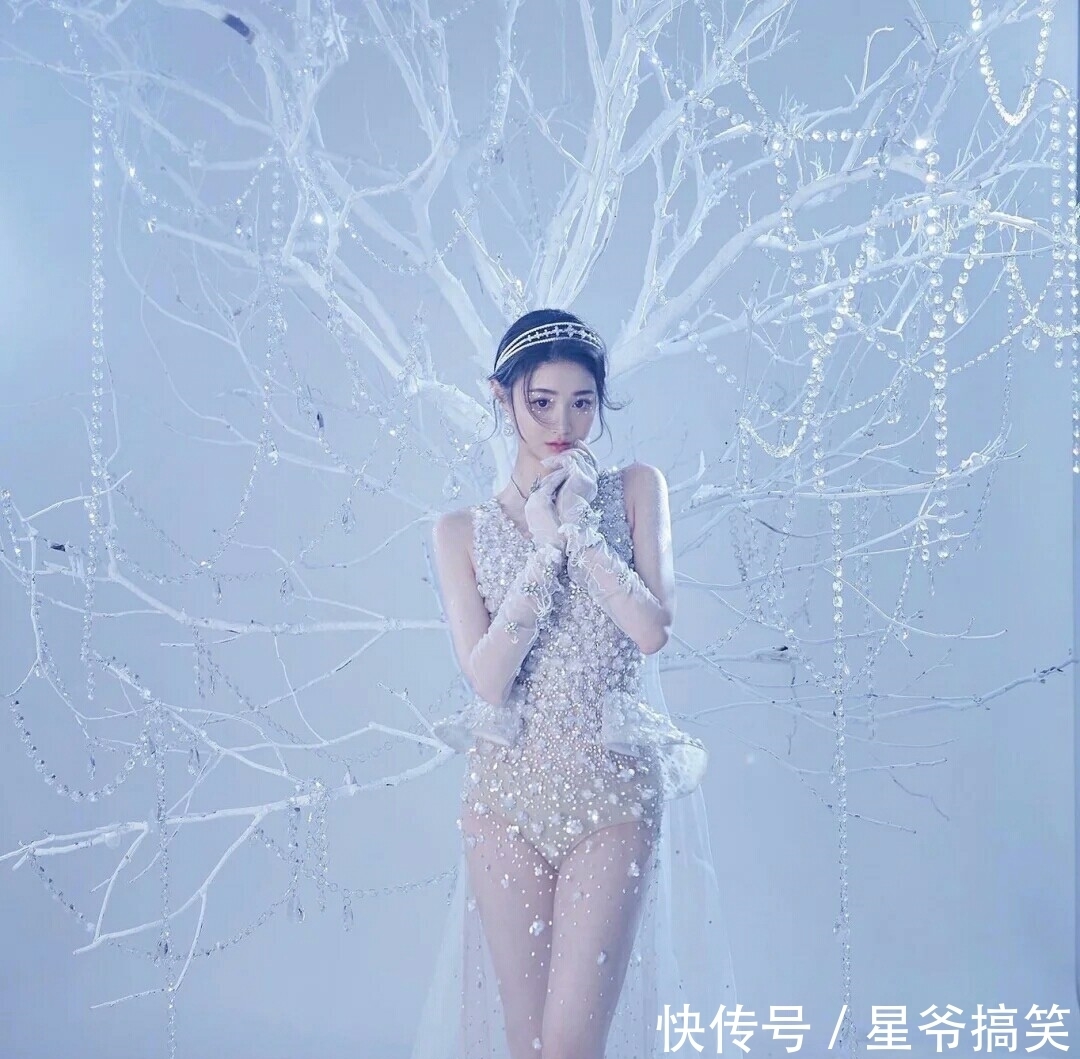 冰雪肌肤，美不胜收。