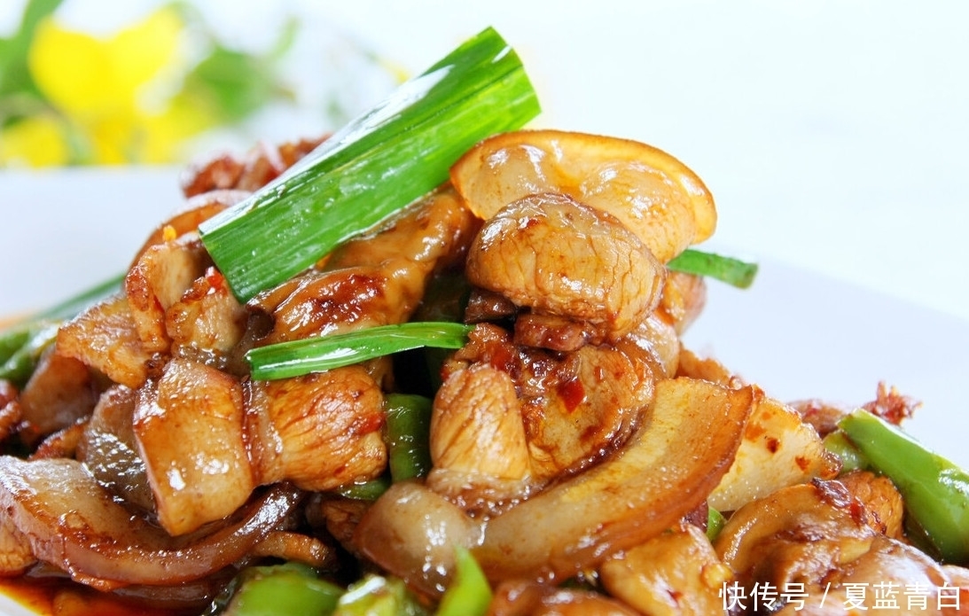分享|回锅肉怎么做好吃又正宗?川菜大厨分享做法,肥而不腻软糯鲜香