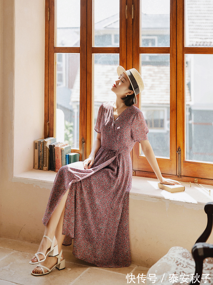 穿搭|“茶歇裙+凉鞋”:才是今夏最时髦cp !