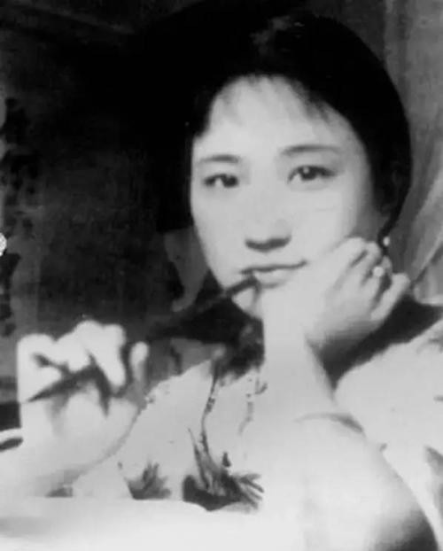 阮玲玉|民国四大美女旧照:少女林徽因,校园皇后陆小曼,默片影星阮玲玉