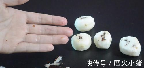 荸荠去皮原来这么简单，教你新办法，轻松剥出完整荸荠，太实用了