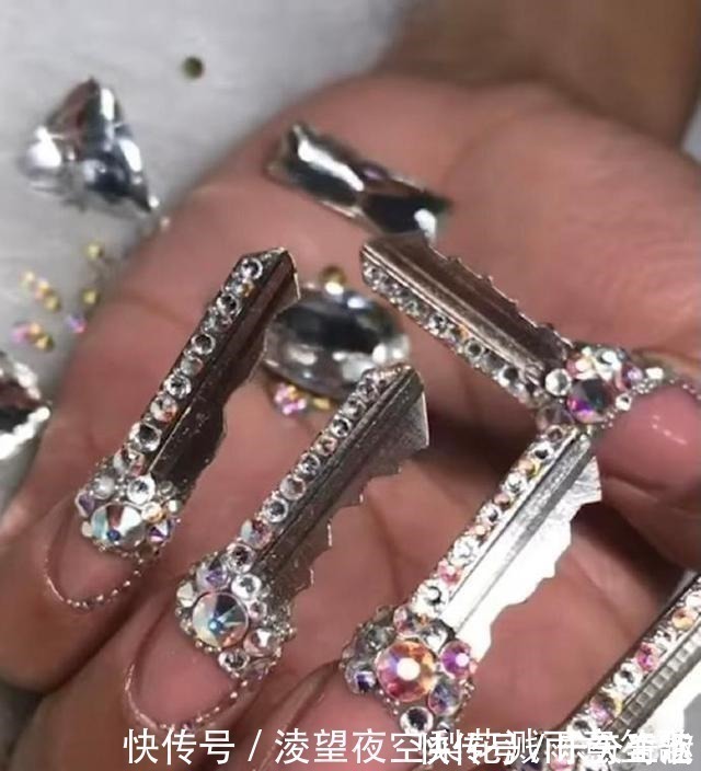 剪不剪|小长假不看点沙雕图怎么过!这世上竟有如此沙雕的手办!