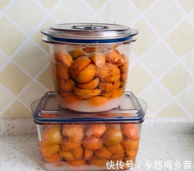 教你做酸酸甜甜的杏干,储存时间久,味道还好!