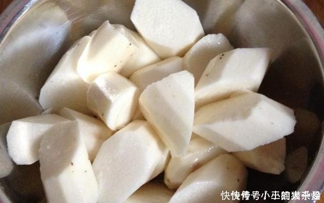 这粥我每天都会喝一碗，气血双补，皮肤越来越红润，不变黄脸婆