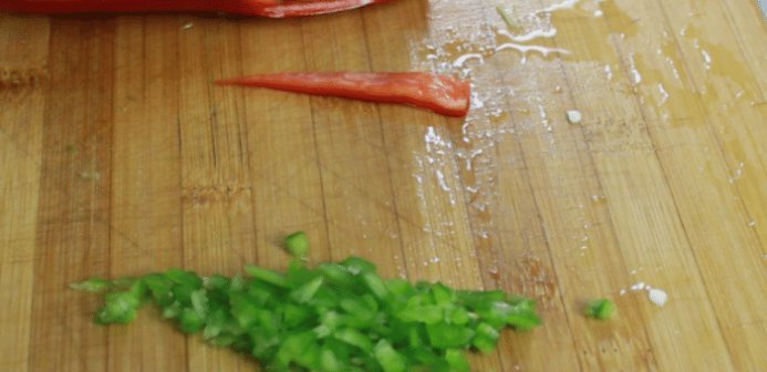 下饭|很多人煎豆腐容易烂,教你如此做块块完整,鲜香入味开胃下饭真香