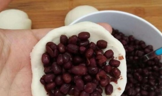 红豆卷最好吃的做法,无需烤箱,松软可口,当早餐最好不过了!