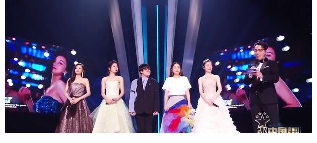 總決賽|中國好聲音：伍珂玥強勢奪冠，王靖雯跑調引發熱議，陳文非意難平