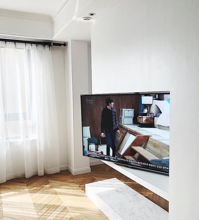 鞋柜|难怪越来越多人喜欢“化繁为简”的装修,大白墙也能装出惊艳感