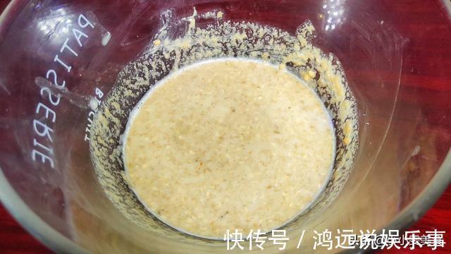 搅拌均匀|调芝麻酱时，千万别只加水调，大厨教你一招，口感香浓顺滑，真香