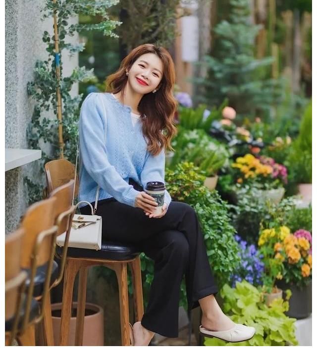 繁简 冬天需要有一条奶奶裤,学会挑选与搭配,小个子也能驾驭!