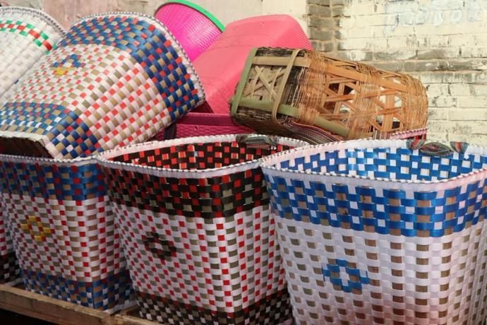  丽江人|巧手！丽江手艺人忠义市场卖手工蓝子22年……