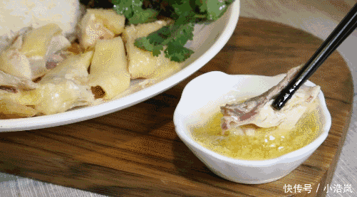 白切鸡|白切鸡别直接下锅煮!多加“这一步”,肉质更鲜嫩