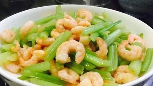 愛美女性可以吃3種食物，延緩衰老，增加皮膚彈性，好處多多！