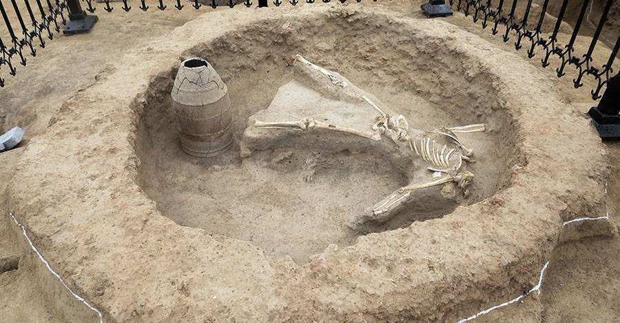 发现|青台遗址发现九个瓮棺,专家经过研究,破解了它背后隐藏的秘密