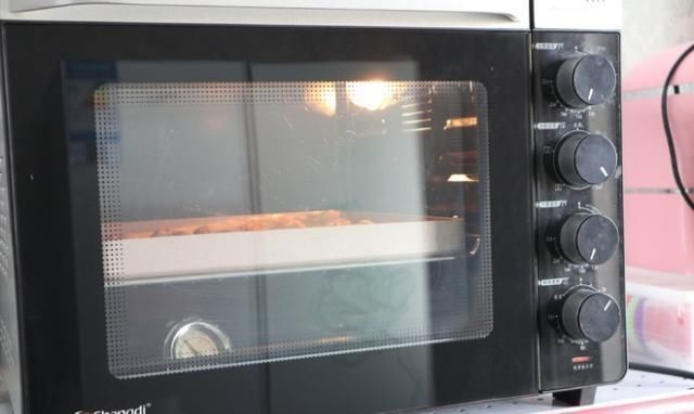 这道菜是超市里最常见的虽然是蔬菜,但比羊肉更有营养我每三五次吃一次