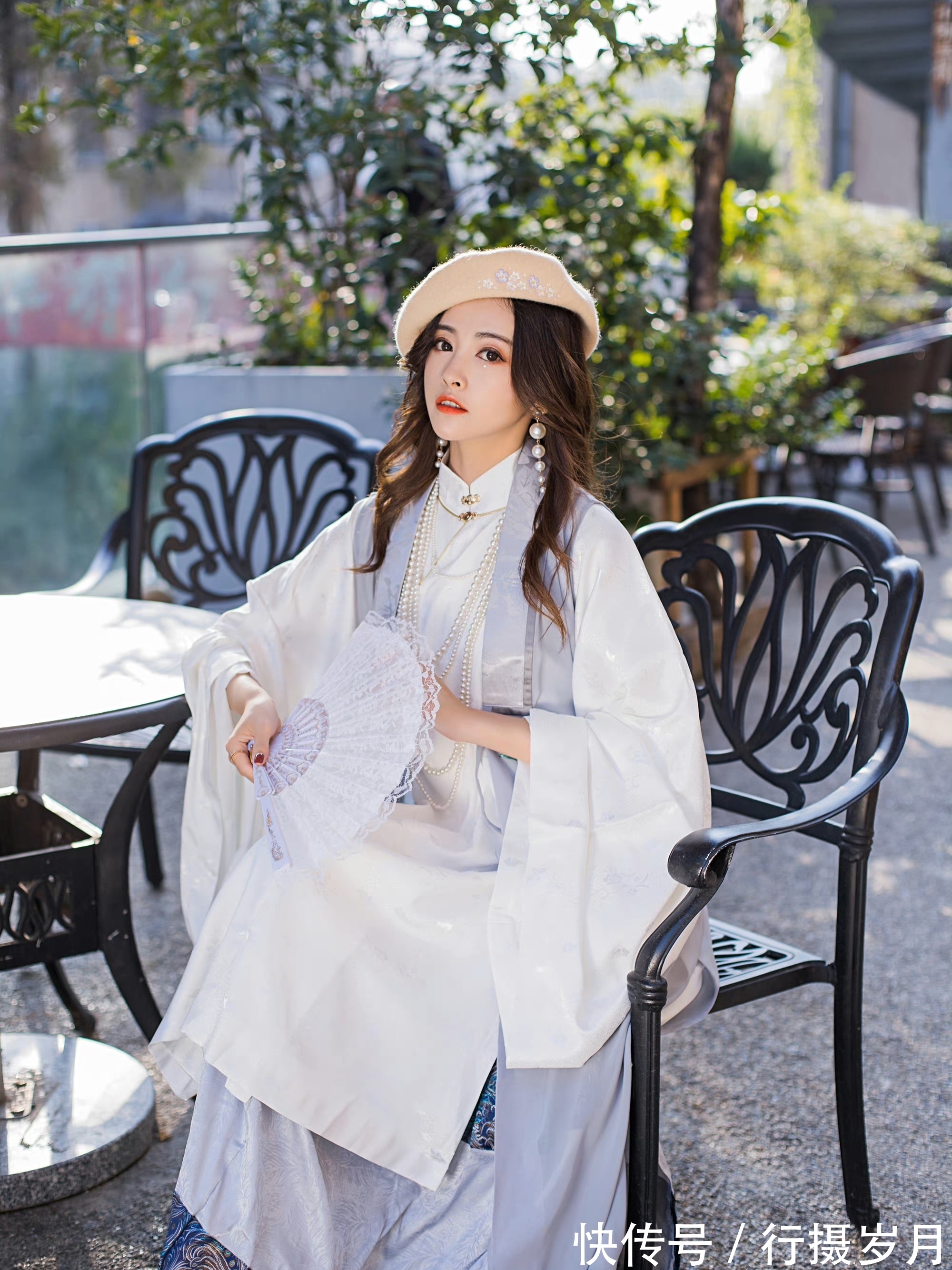 心与心@所有的思绪,化作一汪秋水,融进了丹青