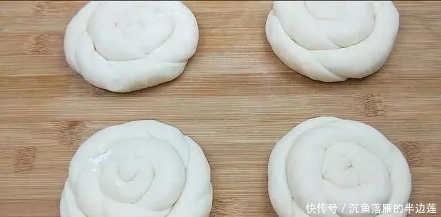 这个“饼”3天不吃就想的慌,金黄酥脆,又香又解馋,做法超简单