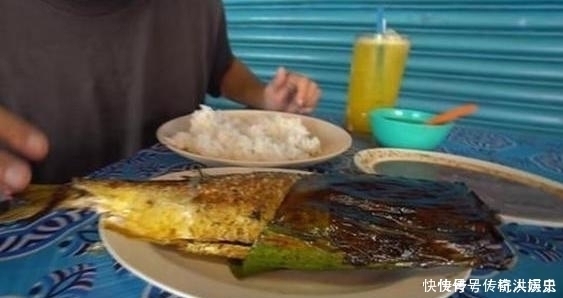  大妈大排档上卖“树叶”，客人络绎不绝，一份只要十五块，快看看