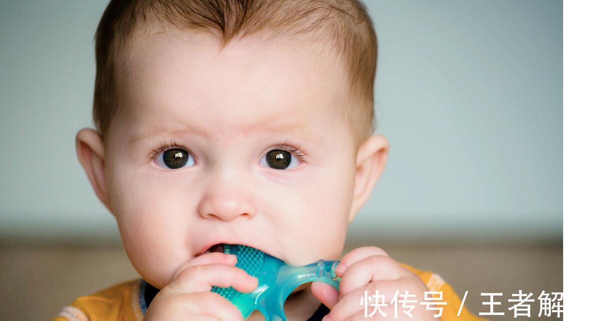 小贴士|盘点0-1岁宝宝喂养的关键词,爸妈把握好7件事,带娃轻松不发愁