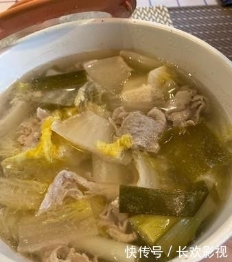 烤鱼|巨星变全职主妇!Ella「煮饭快没招」上网求救 汤勺网揪亮点