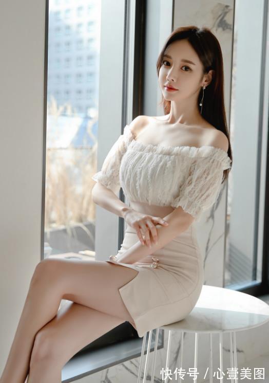 文艺裙|女神孙允珠高清时尚搭配：香肩流苏扇叶清纯花雪文艺裙