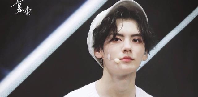 小八卦，毕雯珺，虞书欣，宋雨琦，伍嘉成