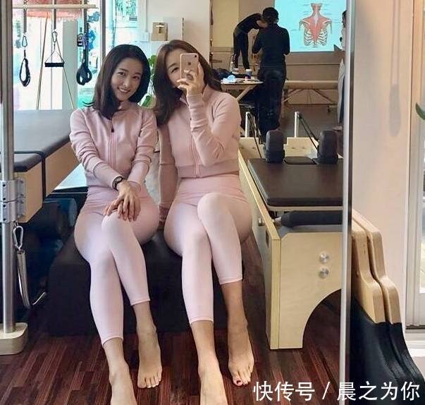 盈润 韵味十足的打底裤美女,高挑又漂亮,魅力太强了!