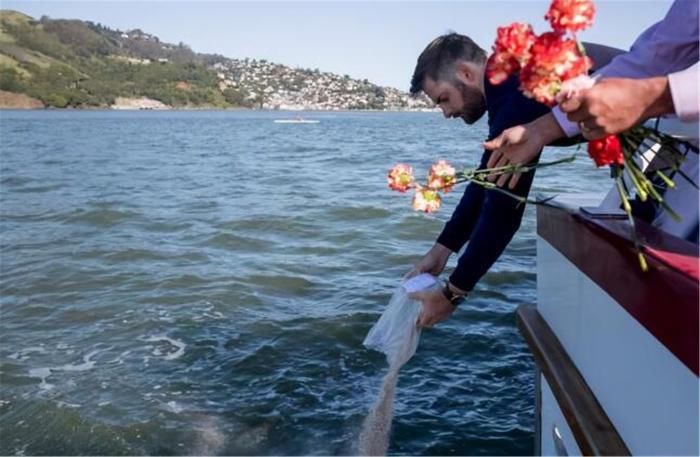  科学|从科学角度来讲，骨灰到底是什么？多年后又会变成什么？