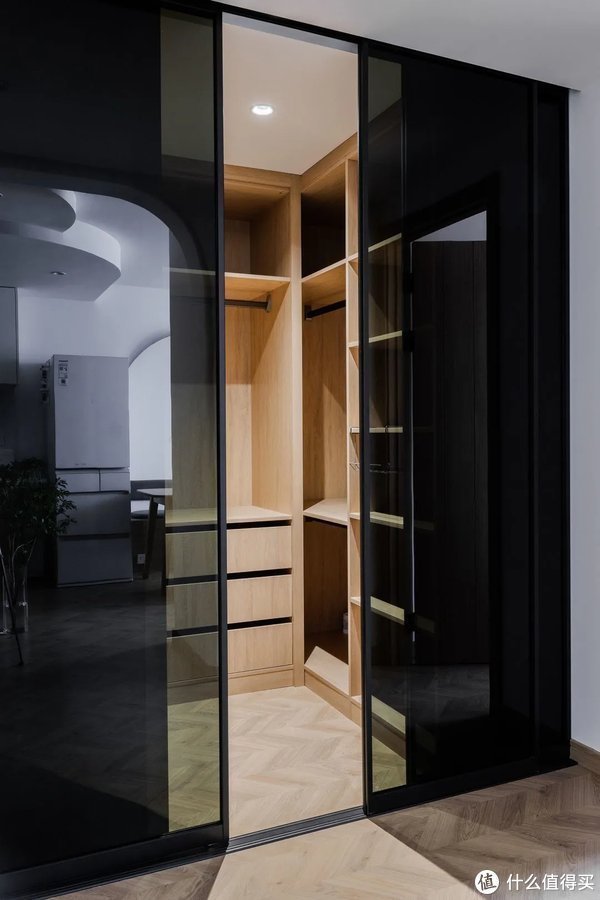 拆除|他买下75㎡老公房，拆隔墙巧设计，完工后焕然一新 太惊喜了