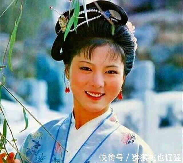 史湘云!《红楼梦》贾母早对袭人做出评价:德行浅薄的贱骨头,难承载富贵