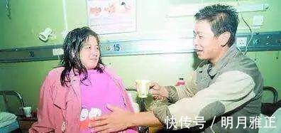 丈夫|25岁孕妈12周肚大如“临盆”,检查后丈夫愁坏了,医生却笑了