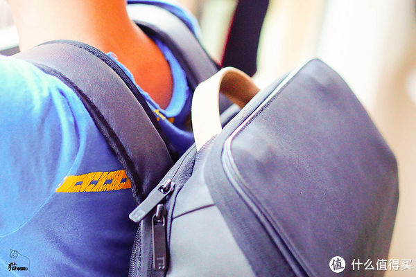 前袋|职业精英商务休闲两用包--地平线8号零感背包