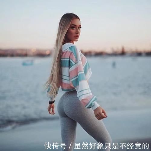 大腿|练臀动作怎么选只要坚持4个就够了，不但把臀练翘还让两侧饱满