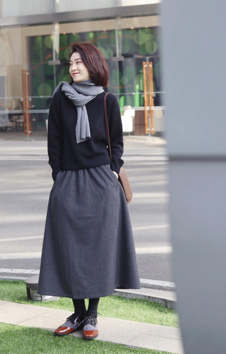 搭配 这才是冬季穿衣的典范,不刻意扮嫩,一件“毛衣”就足够