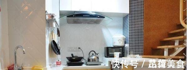 米黄色|老公硬要在家里做个“玻璃栈道”,朋友来参观都大呼不敢走!