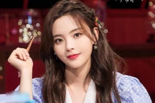 太尴尬：曾经同一组合出道，我还是选手，你却成了导师！